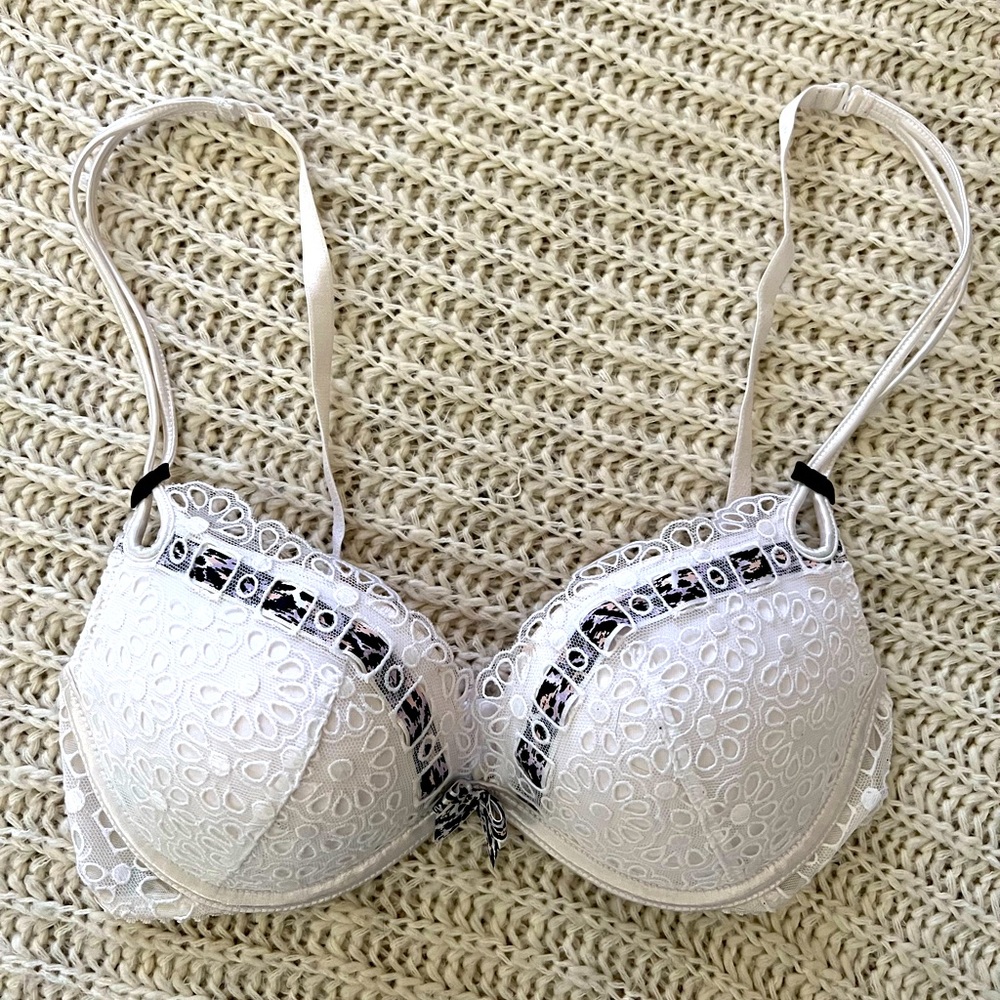 VS “Sexy Little Things” Push-Up Bra